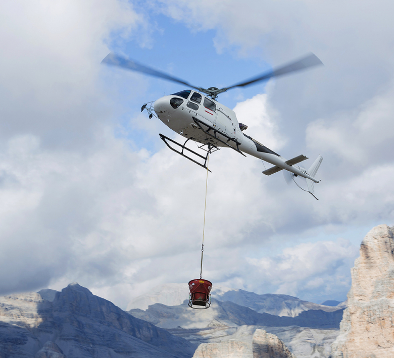 lastenflug_shutterstock_267684734